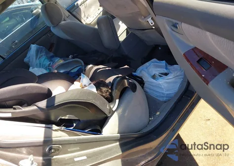 2005 Toyota Corolla Le из США, поврежденный, VIN 1NXBR32E55Z567440